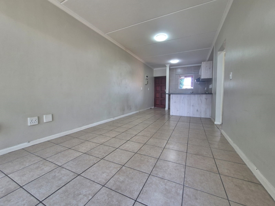 To Let 2 Bedroom Property for Rent in Protea Heights Western Cape